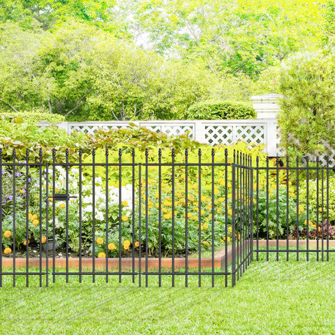 FOREHOGAR yard-border setup demonstrates simple, scalable fencing.