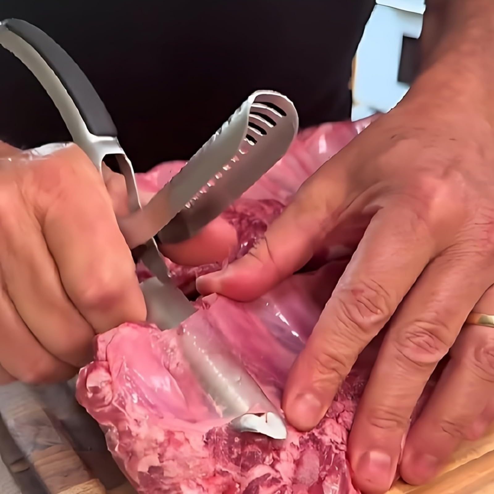 FORTUVA stainless steel rib skinner demonstrates durable, rust-resistant performance.