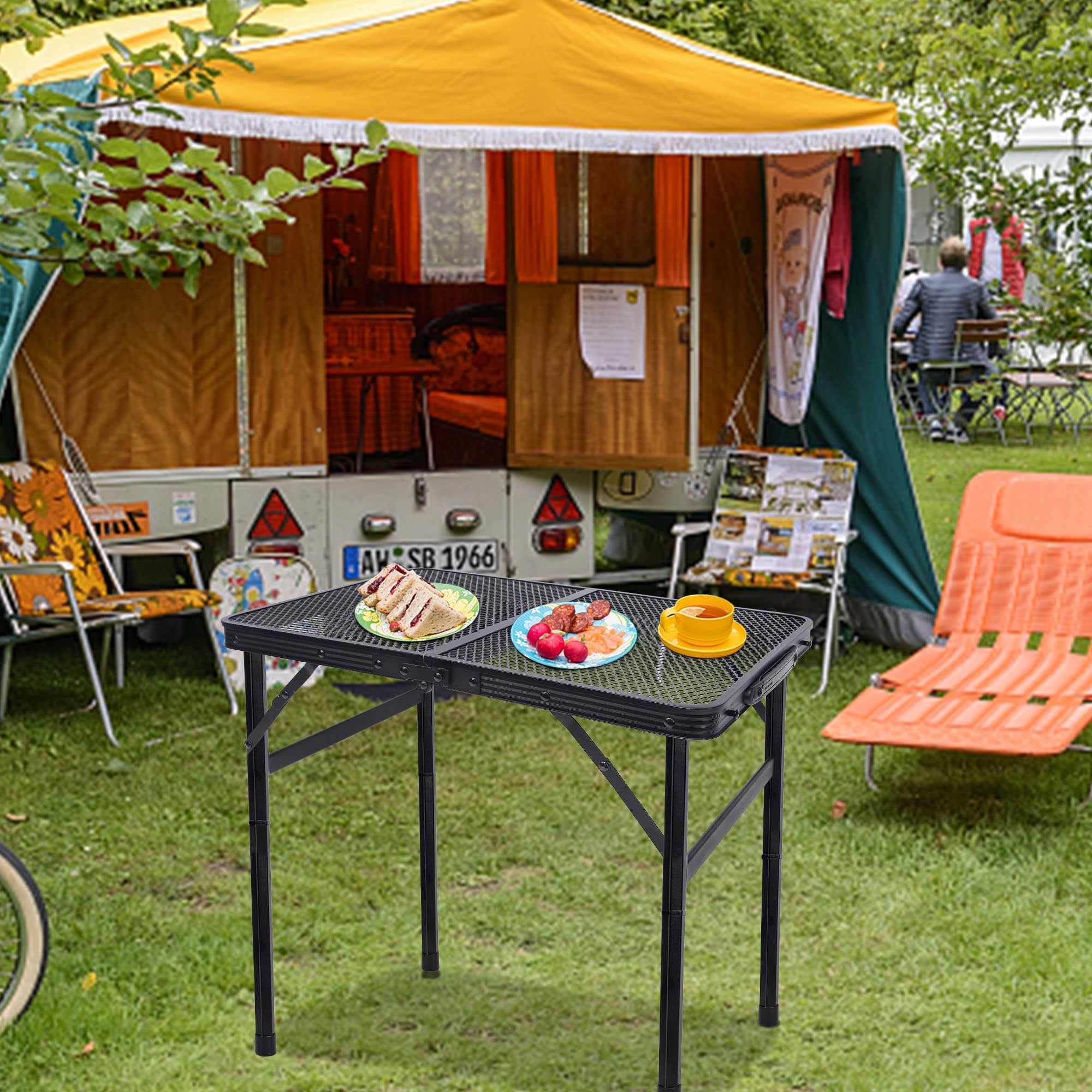 FORUP folding table with carry handle for easy transport.