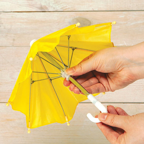 Fox Valley Traders Gaggleville weather-ready design helps your decor stay cheerful in rain.