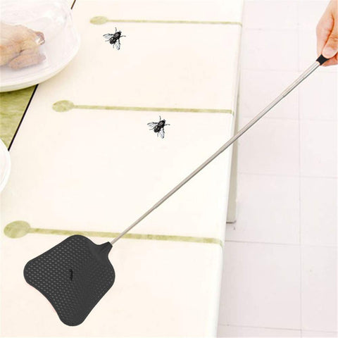 Foxany ergonomic PVC handle offers a non-slip grip during quick swats.