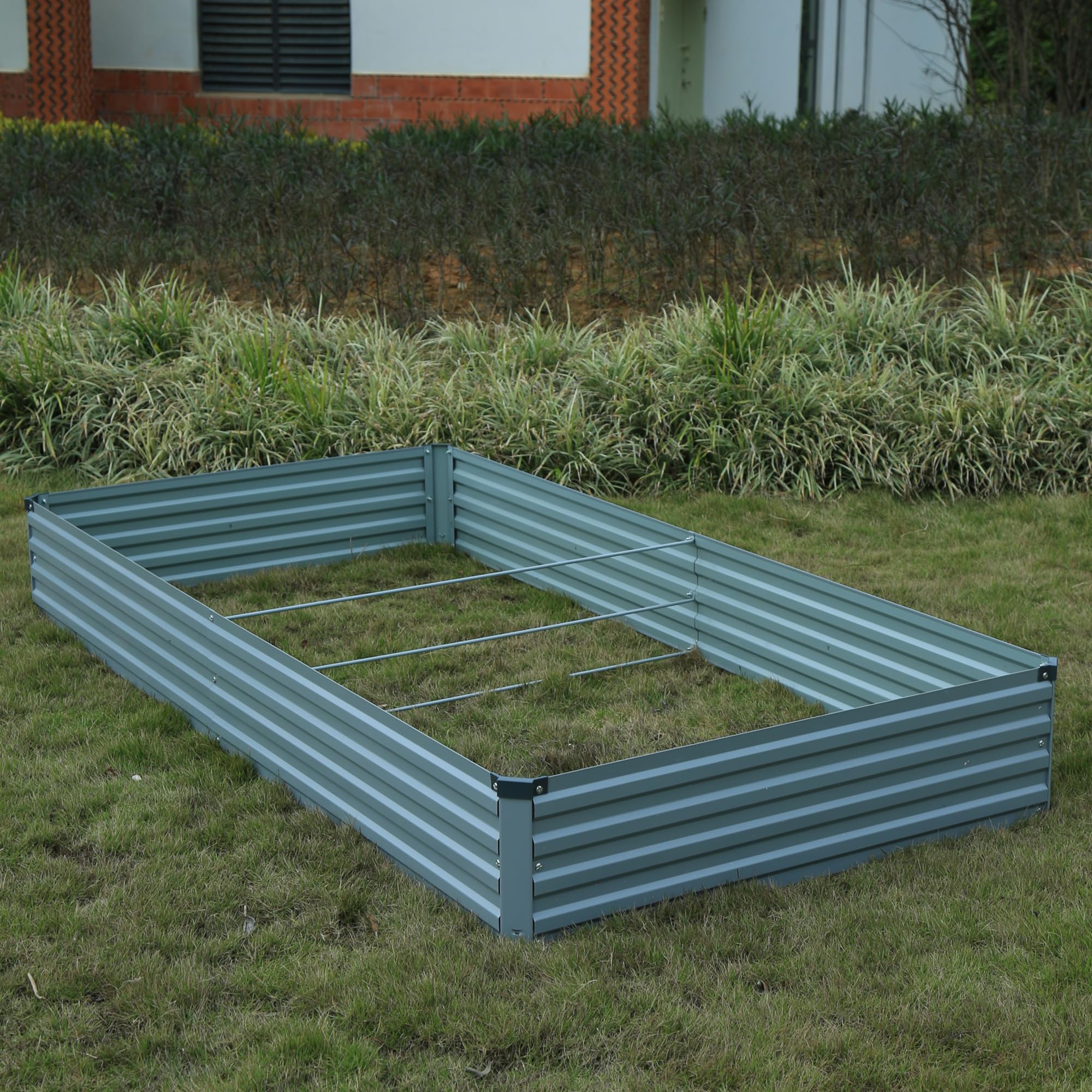 Foxlang garden bed in backyard showcasing versatile placement