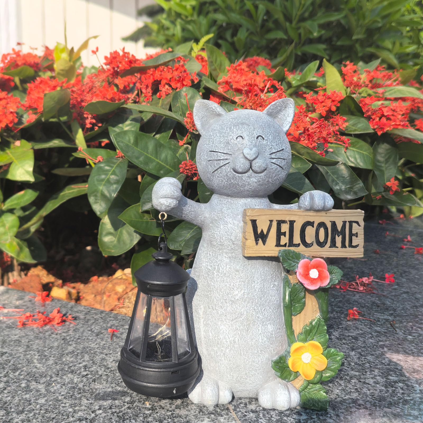 FQIIL solar cat statue nine-point-four-inch detail adds subtle nighttime charm.