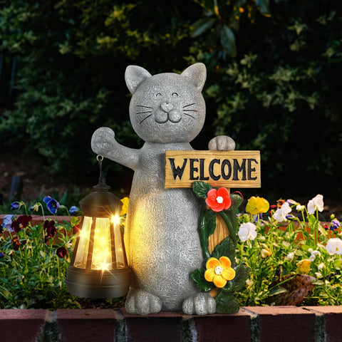 FQIIL solar cat statue welcomes guests with a warm garden glow.