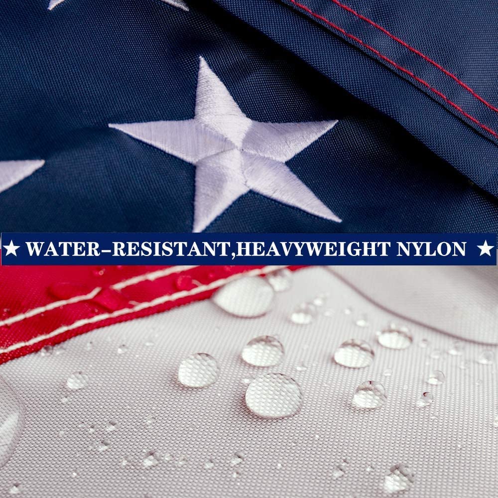 Freefy sewn stripes close-up, reinforced stitching for long-lasting performance.