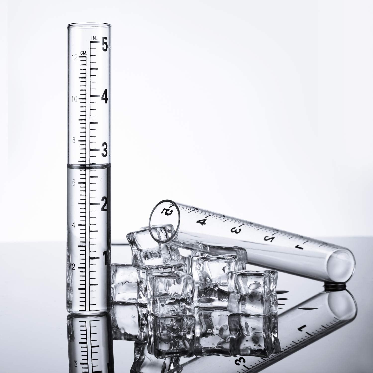 Frienda dual-scale gauge shows both inches and millimeters for versatile tracking.