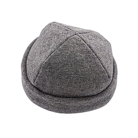 Frihed Woolwalk sauna hat front view highlights heat protection in stone gray.