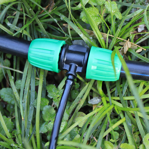FULAIERGD plastic tee connector withstands sun exposure while maintaining reliable connections.