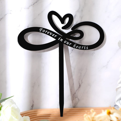 Fumete garden heart-design stake used as decorative memorial in lawn
