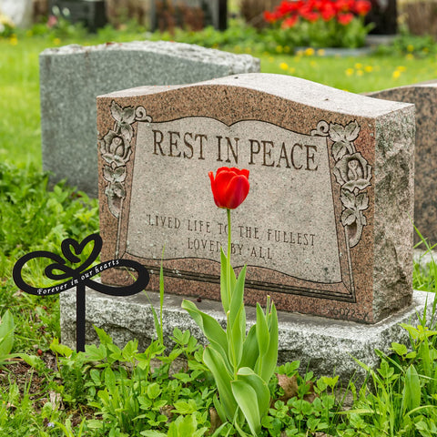 Fumete versatile memorial stake suitable for garden and grave sites
