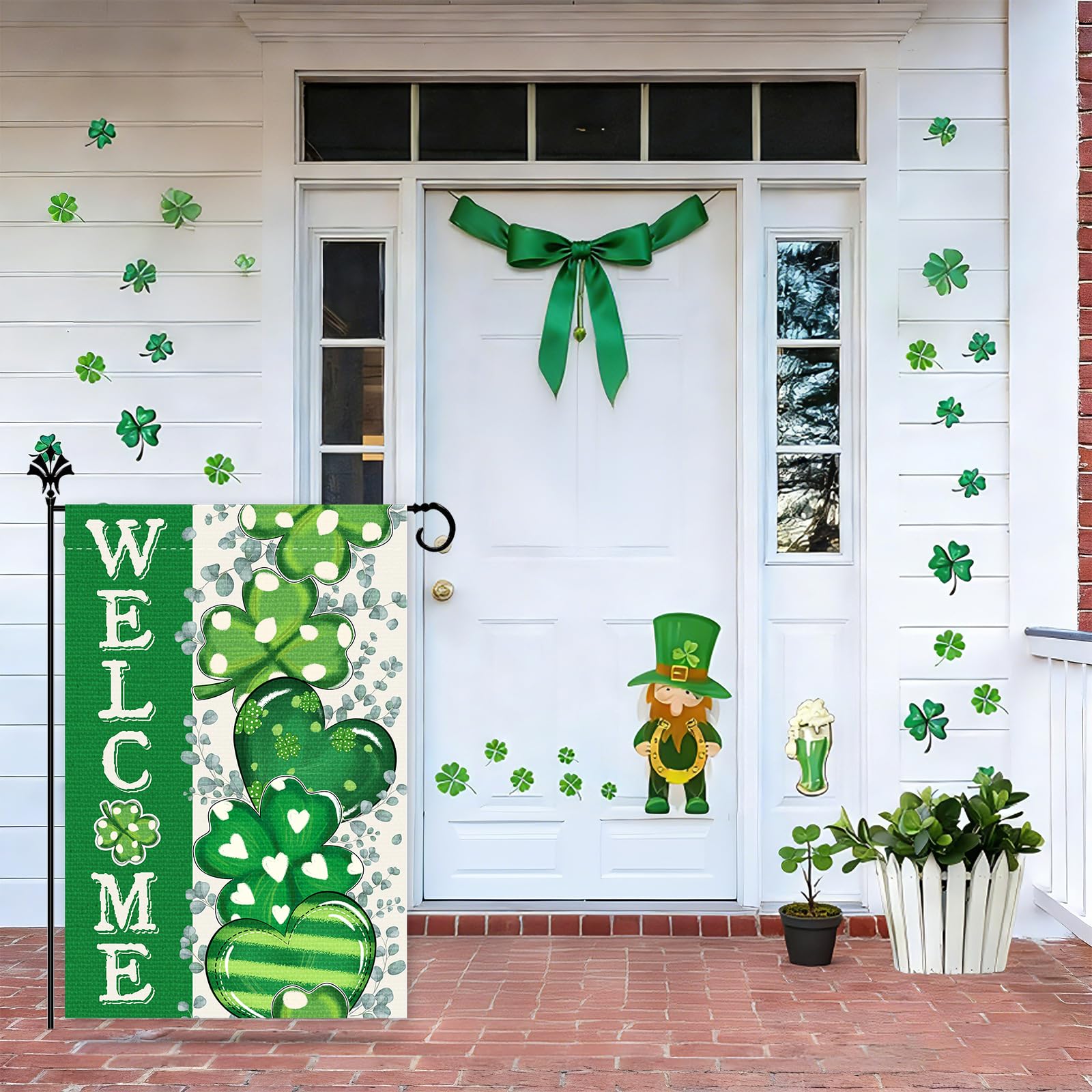 FurniGift premium linen garden flag, weather-resistant and durable for seasonal displays