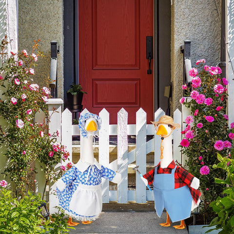 FuWeave 23-inch fit is designed for standard lawn geese for a cohesive look.