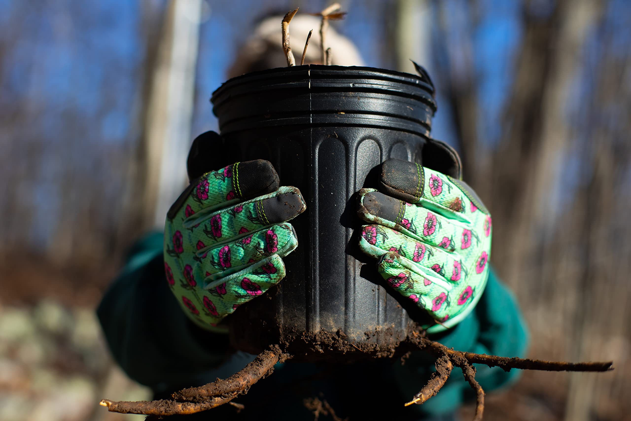 G & F Products touchscreen-compatible fingertips for tool use without removal.