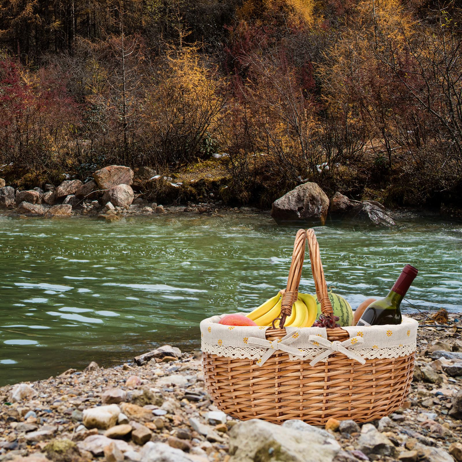 G GOOD GAIN storage-friendly basket fits in a car trunk or closet.