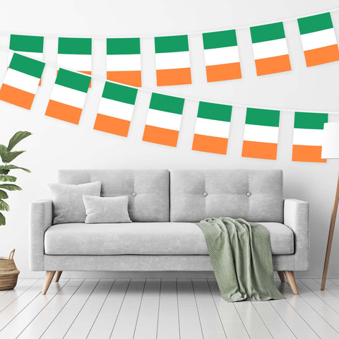 G128 bunting string 33 feet long for large celebrations.