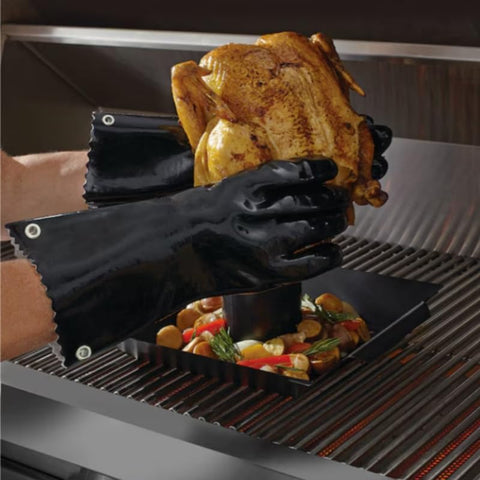 GAGAQI gloves suitable for kitchen and outdoor cooking tasks.