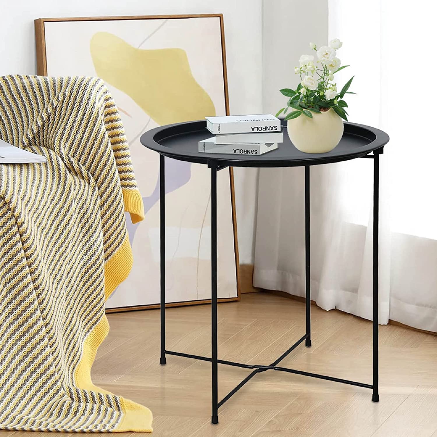 Garden 4 you removable cyan tray fits any sofa, ideal for quick beverages.