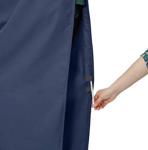 Garden Balsam zipper closure enables easy covering and removal.