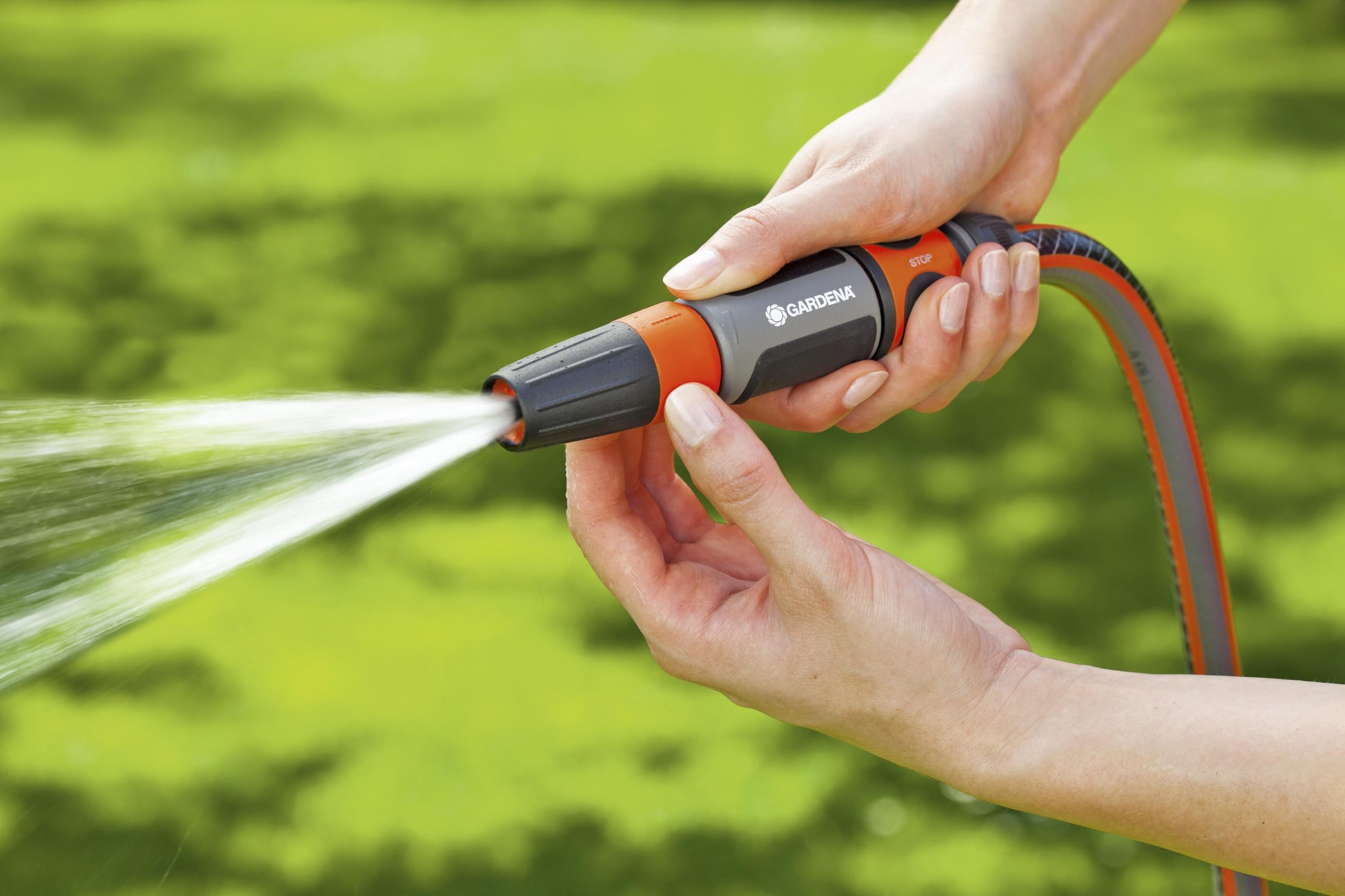 Gardena Cleaning Nozzle with infinitely adjustable jet for versatile spraying