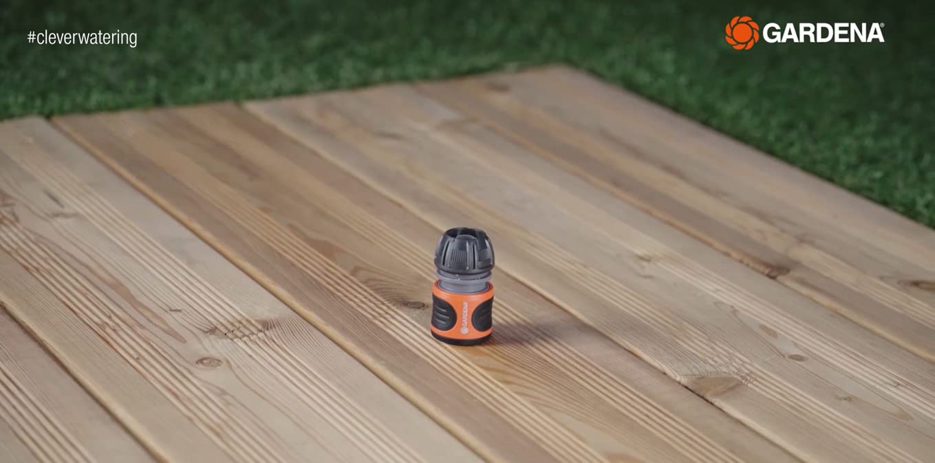 Gardena easy replacement connector simplifies swapping hoses without tools