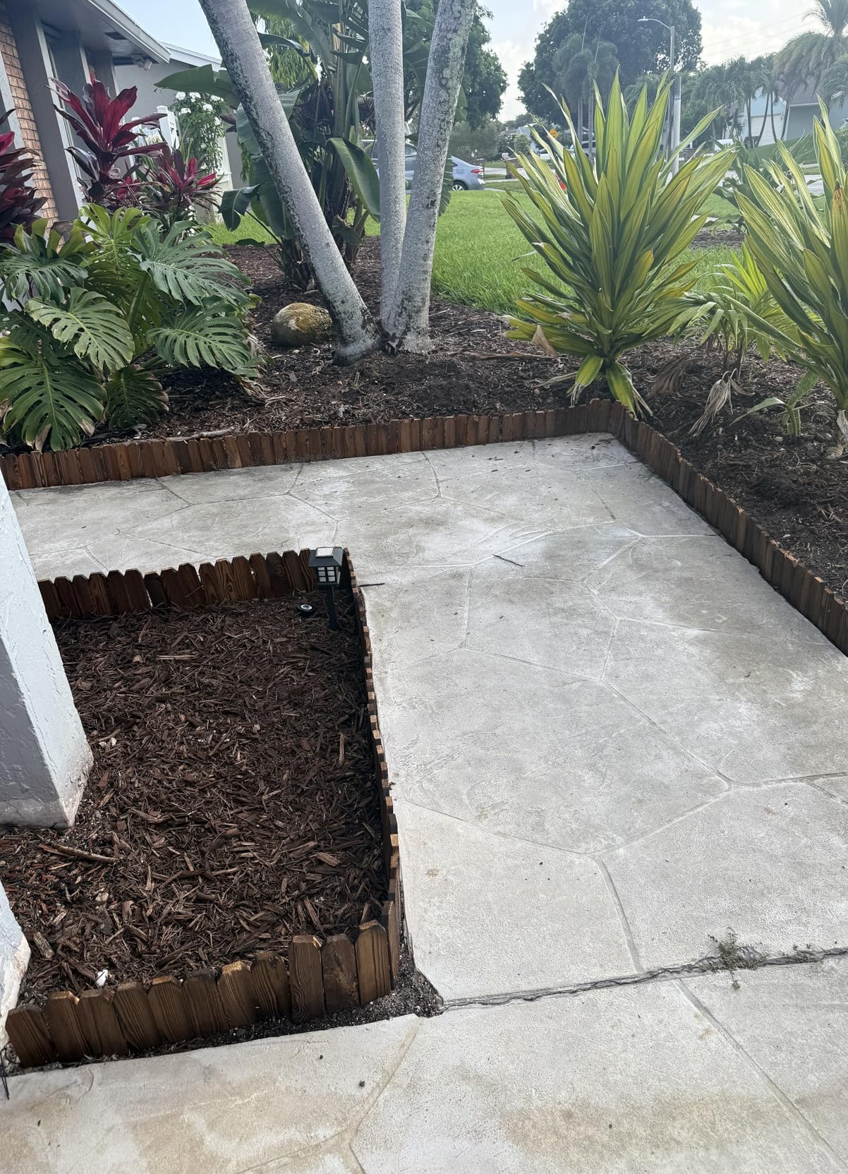 GardenFlow clean-edges edging creates crisp borders around beds and walkways.