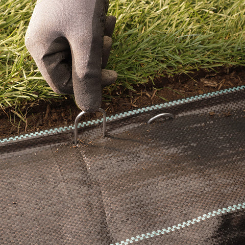 GardenMate beveled end stake facilitates quick insertion into soil.