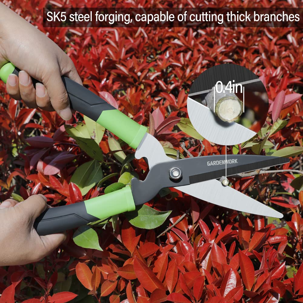GardenWORK hedge shears high-carbon steel blades provide precise, long-lasting performance.