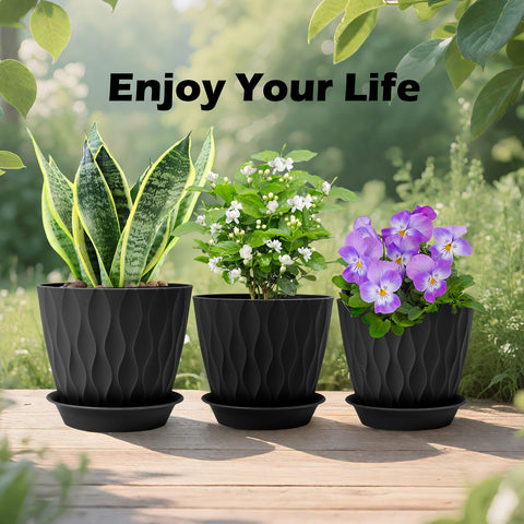 GARDIFE extra-thick polypropylene material resists sun and wear