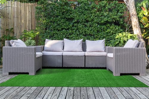 Garland Rug green patio ambience showcases vibrant color with easy upkeep.