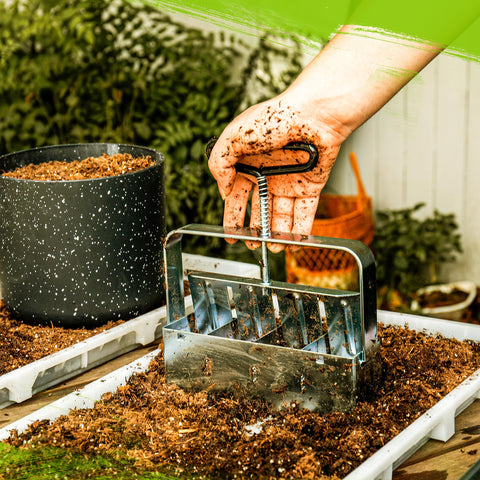 Garlump Tillerman zinc-coated stainless steel build ensures durability and rust resistance.