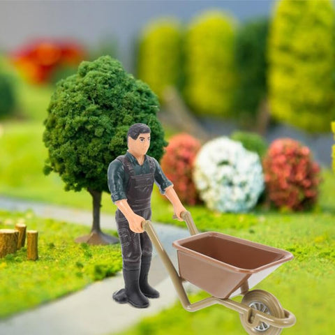 Garneck hay bale mini adds authentic texture to dioramas.