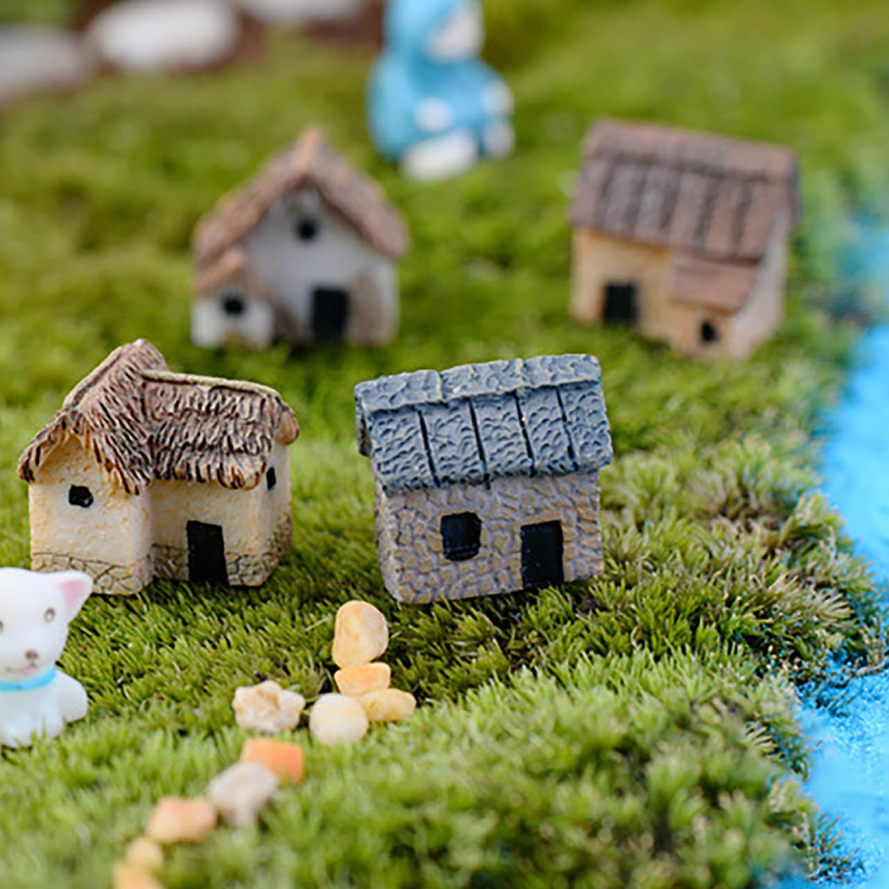Garneck resin village house perfect for bonsai displays and desk decor