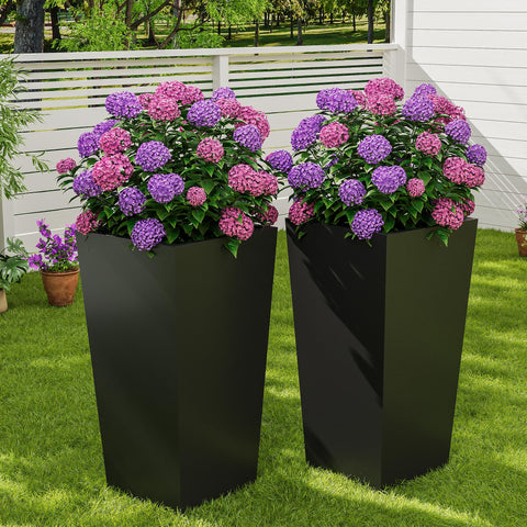 Garvee inner bucket design reveals convenient moisture separation for maintenance.