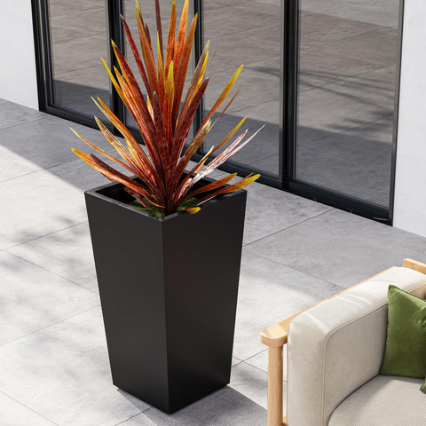 Garvee injection-molded finish provides a timeless, smooth exterior.