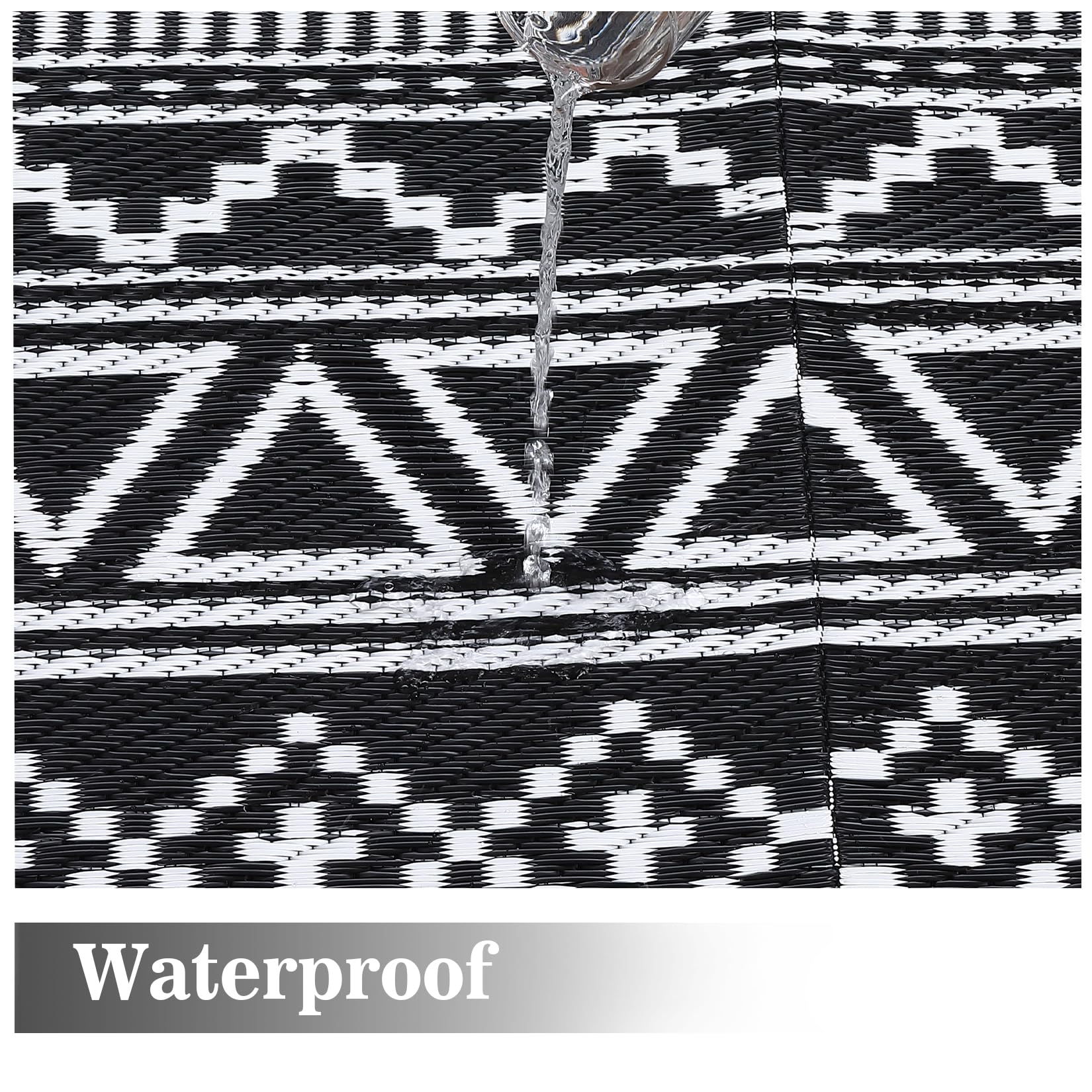 Garvee portable foldable rug with carry bag for travel.