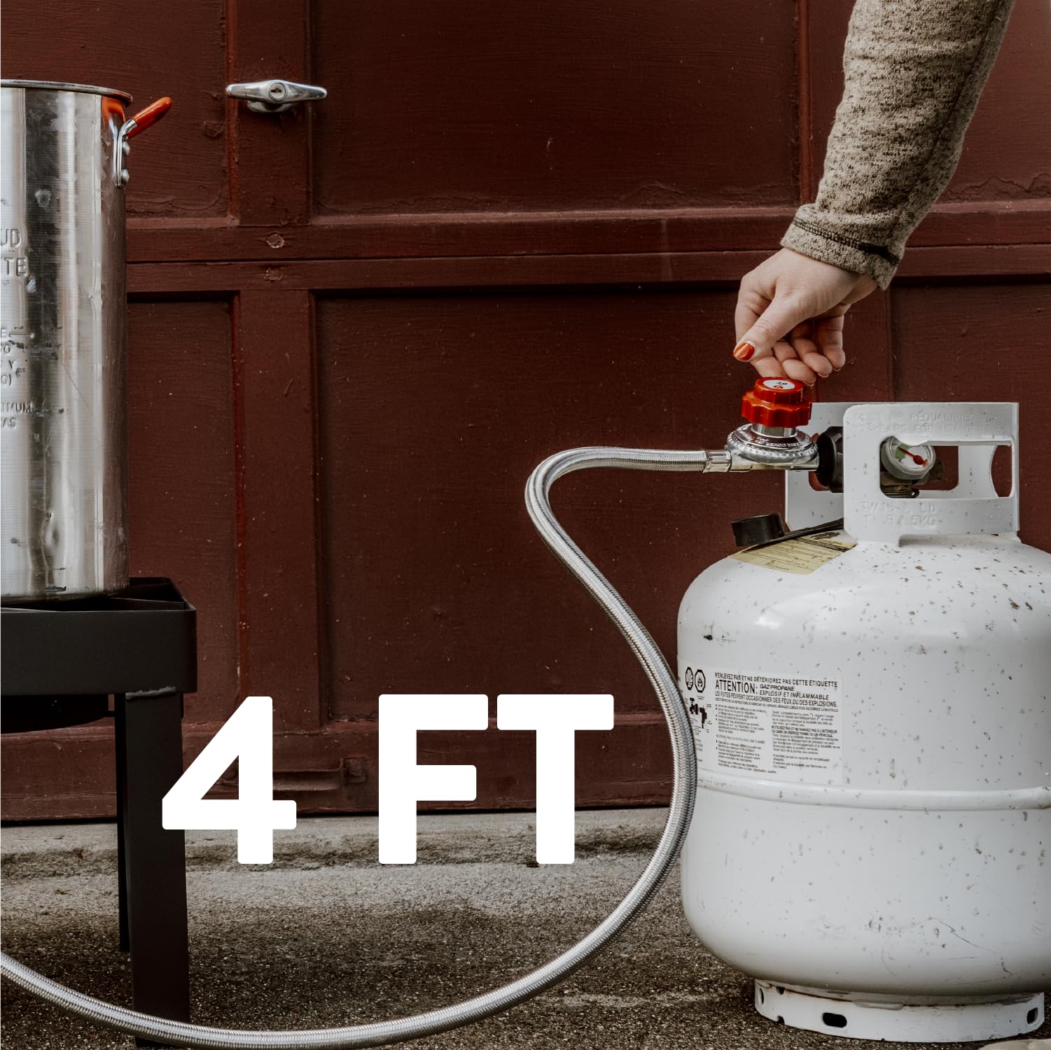 Gas One 2113 durable regulator design with a 4 ft hose for reliable reach