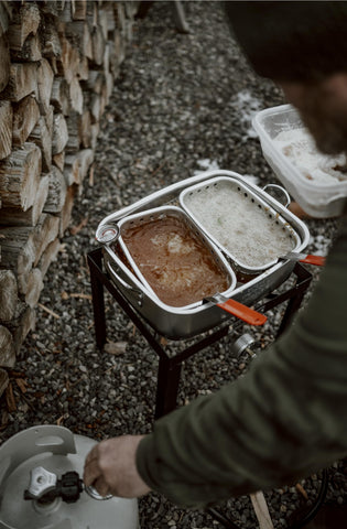 Gas One cleanup-friendly design simplifies post-cook storage.