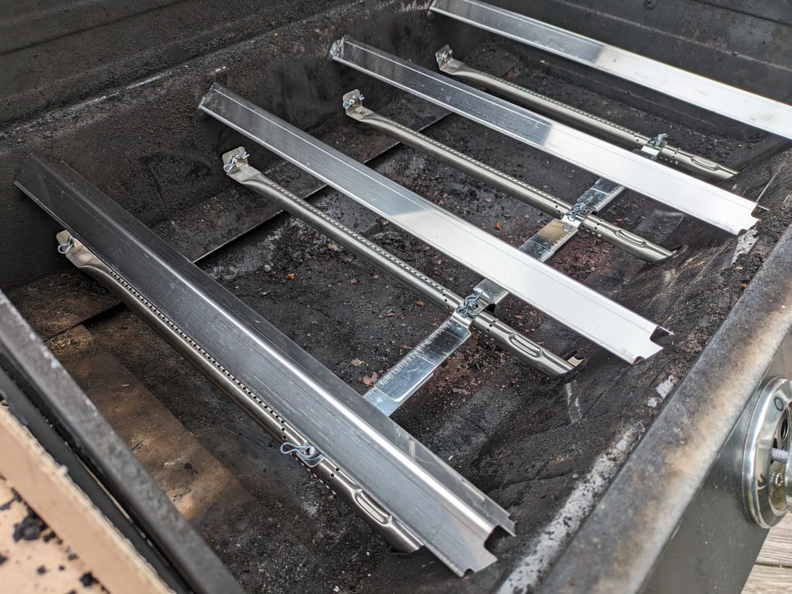 Gcostar heat plates for Charbroil 5-burner grills resist rust