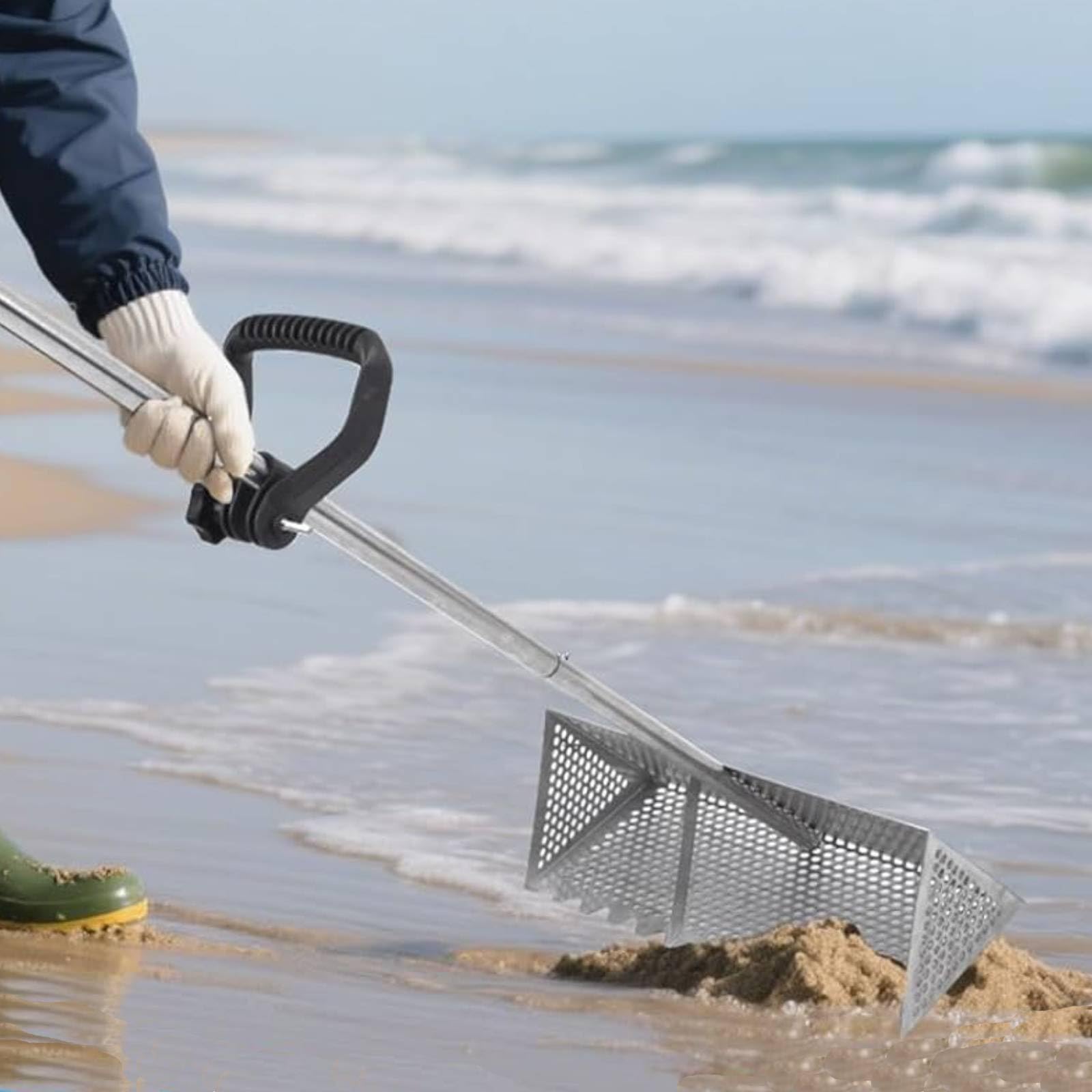 GDXXYKJ Durable stainless steel build withstands repeated beach use.