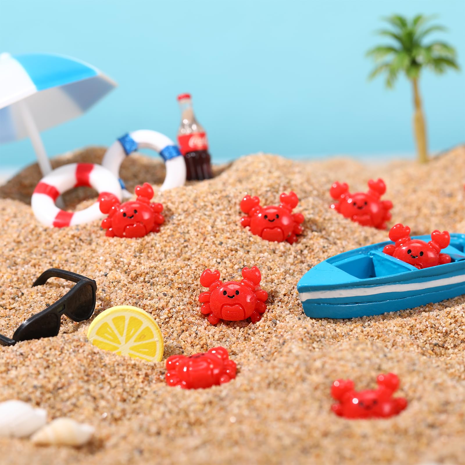 Geelin resin crab table decor adds color to spaces