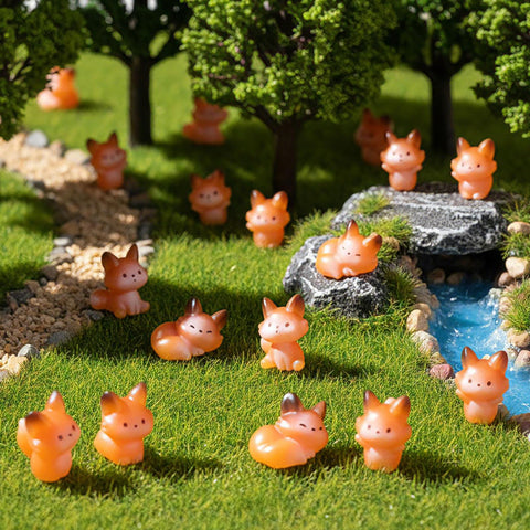 Geelin fox desk-display figurine enhances desktop charm