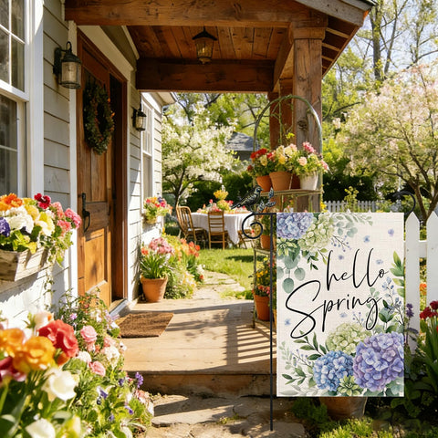 GEEORY Hello Spring weather-resistant outdoor flag for sun and rain.