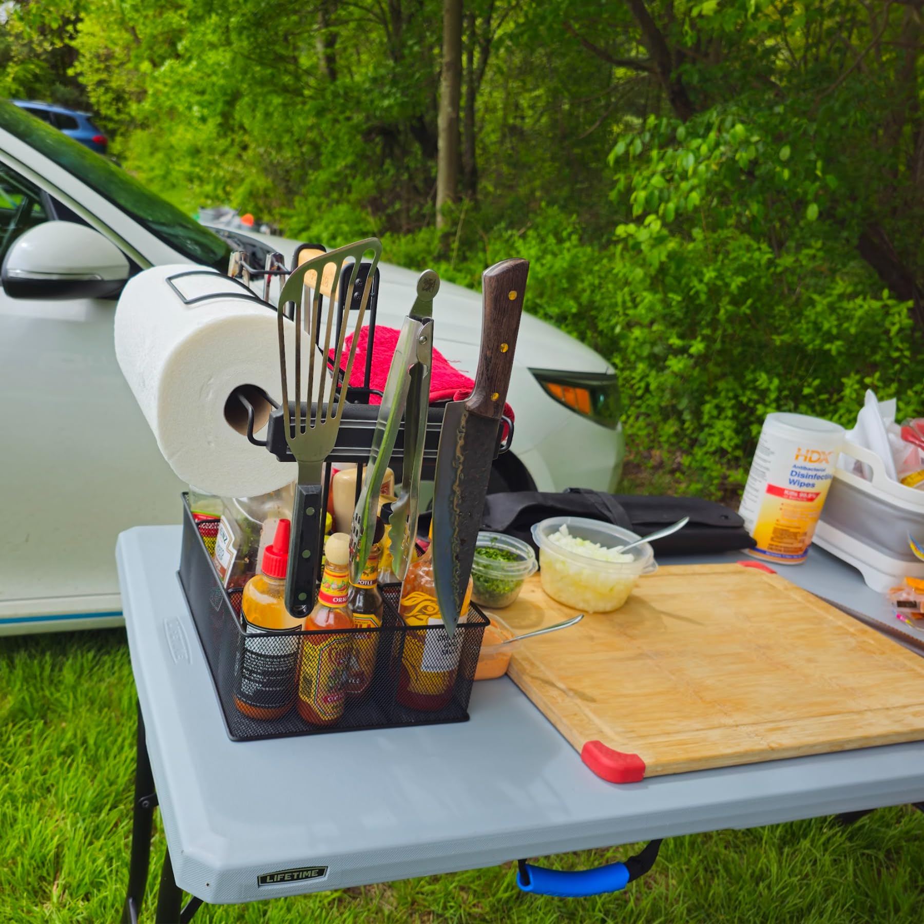 Geesta Grill Caddy easy disassembly for RV or camping storage