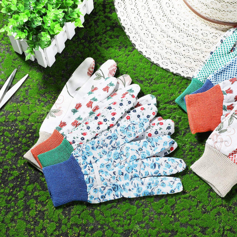 Geiserailie non-slip dots gloves close-up emphasizing PVC dots for secure grip