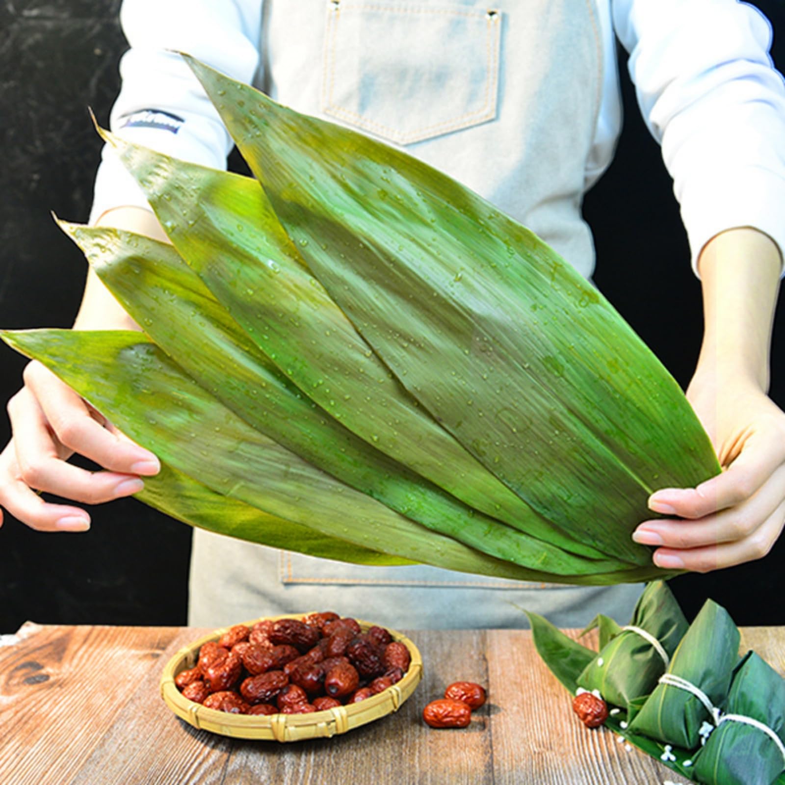Generic fresh banana leaves for cooking, vacuum-sealed for shelf life.