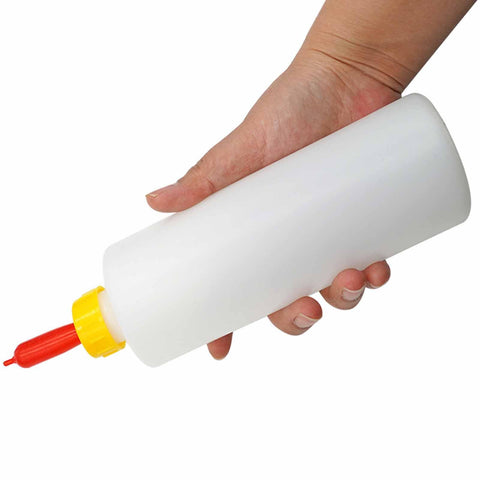 Generic vent-top leak-resistant design prevents spills during feeding.