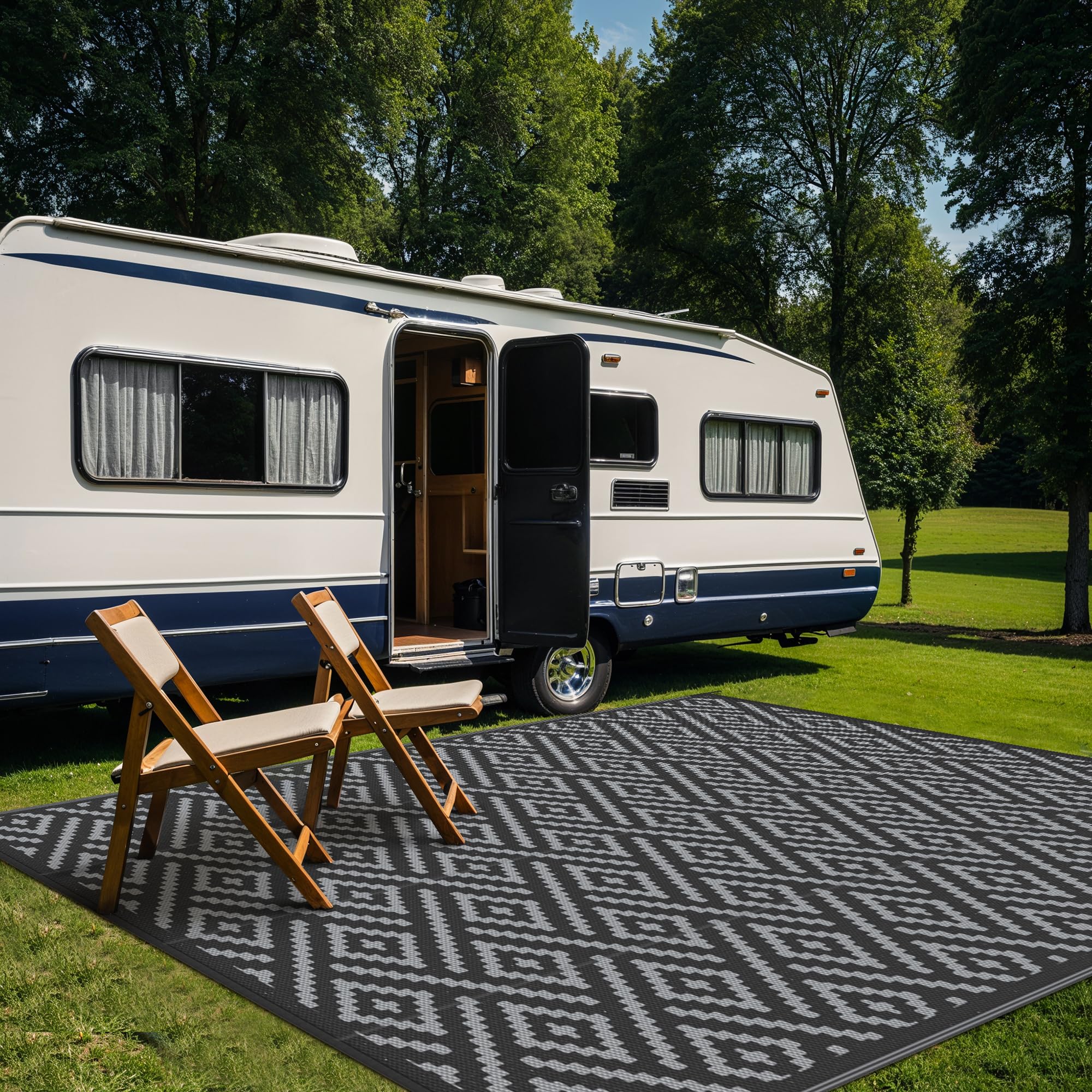 GENIMO camping rug featuring quick-clean surface and portable storage solution.