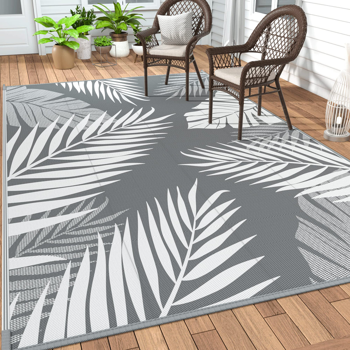 GENIMO outdoor rug 6x9 with palm leaf pattern in grey and white for stylish patios