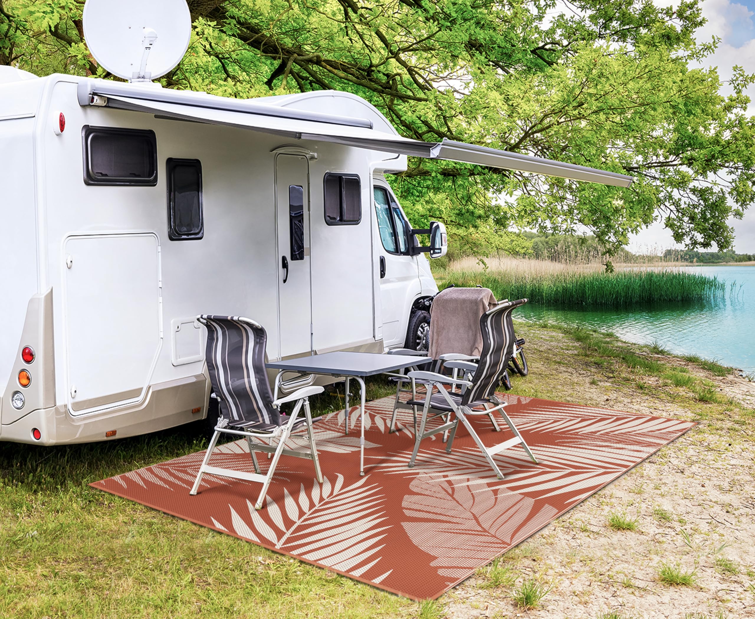 GENIMO rug with corner loops and stakes stays secure on windy days.