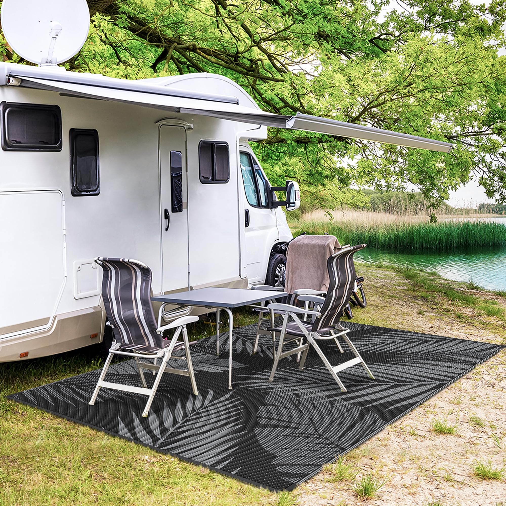 GENIMO outdoor rug double sided design offers two looks.